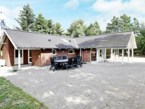 Spacious Holiday Home in Rodby with Outdoor Dining Table in Kramnitse